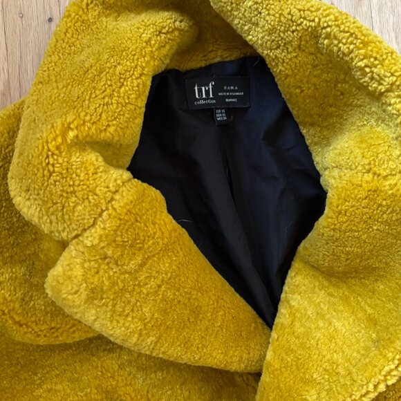 Zara TRF Mustard Yellow Teddy Coat - Picture 8 of 8